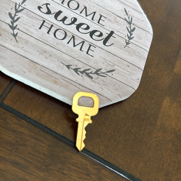 LV key - Picture 5 of 6